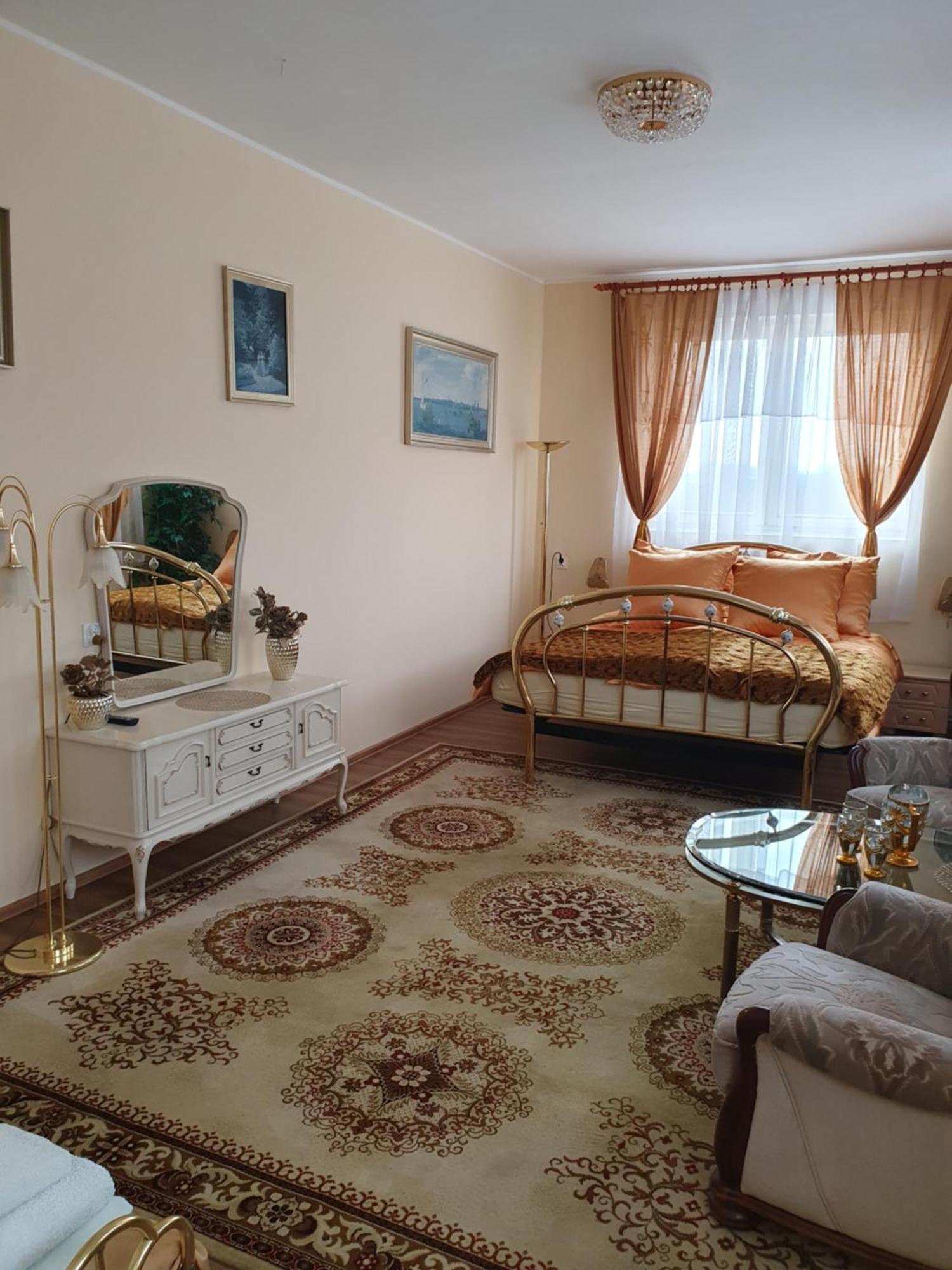 Hotel Dworek Вроцлав Экстерьер фото